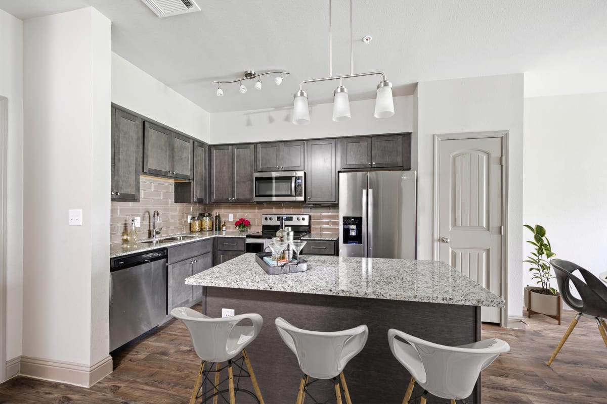 Photos and Video of Shannon Creek Apartments in Burleson, TX